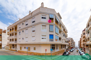 Nowoczesne mieszkanie 66m2 w Torrevieja, Hiszpania Z ZEWNĄTRZ