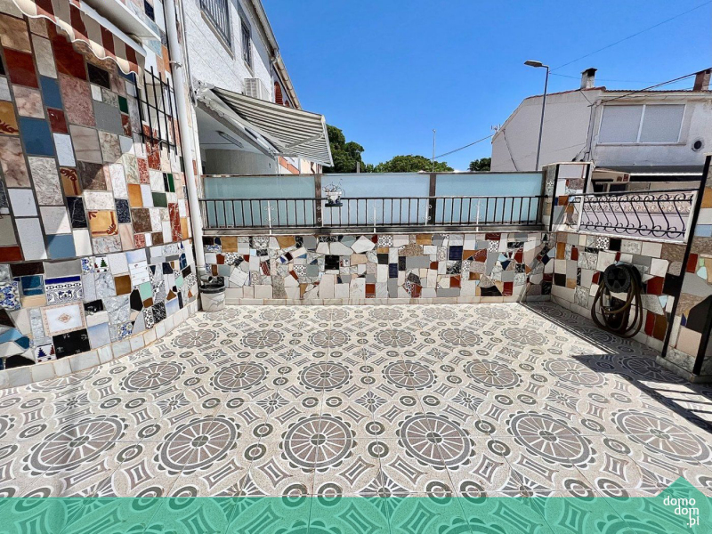 Mozaikowa szeregówka 80M2 w Torravieja, Hiszpania TARAS PRZÓD